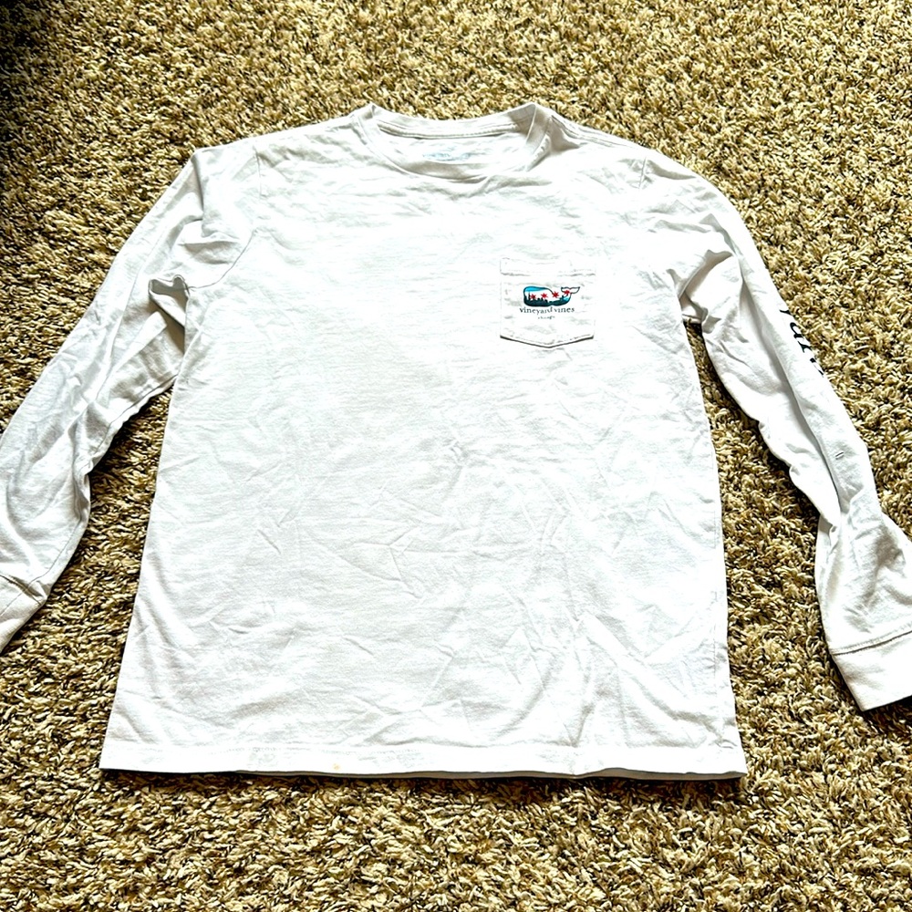 Vineyard Vines kids M Chicago long sleeve tshirt